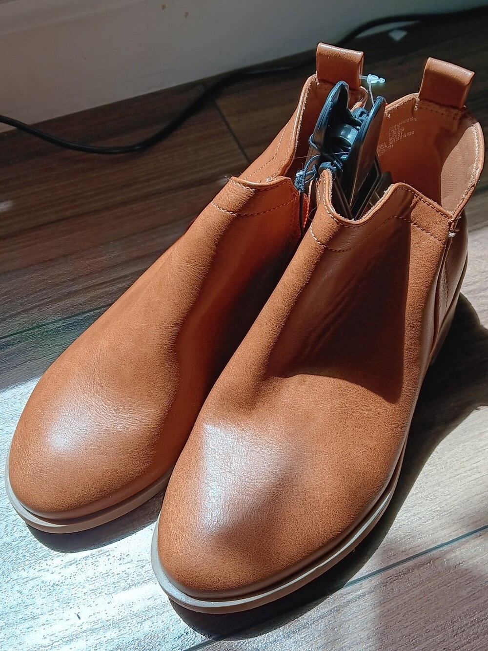 NWT Kids Brown Booties